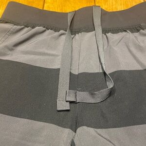 Lululemon Core Shorts Descent Stripe Print Color Soot Light Medium